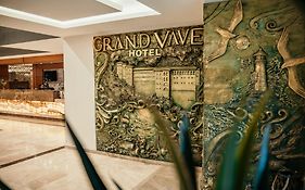 Grand Vaves Hotel